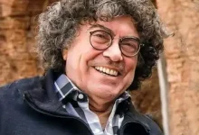 Piero Antonio Franco De Benedictis[ (1945 - 2026), más conocido como Piero, fue un actor y cantautor italiano de canción social, trova y rock que residió en Argentina. En su producción artística destaca la canción de temática social y pacifista. Foto: imdb.com